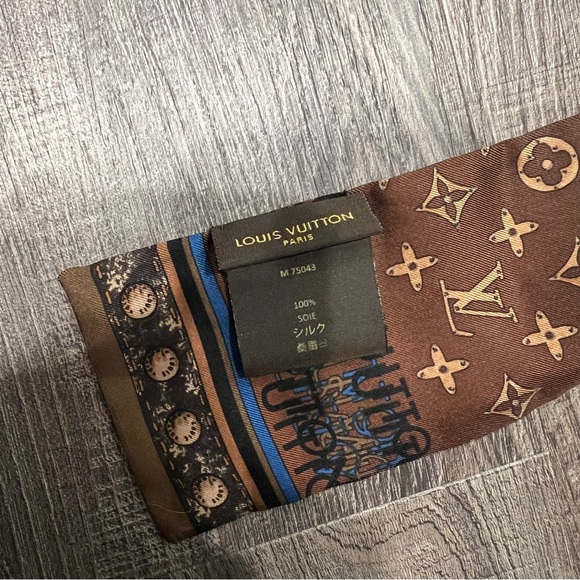 Louis Vuitton bandeau - Picture 5 of 8